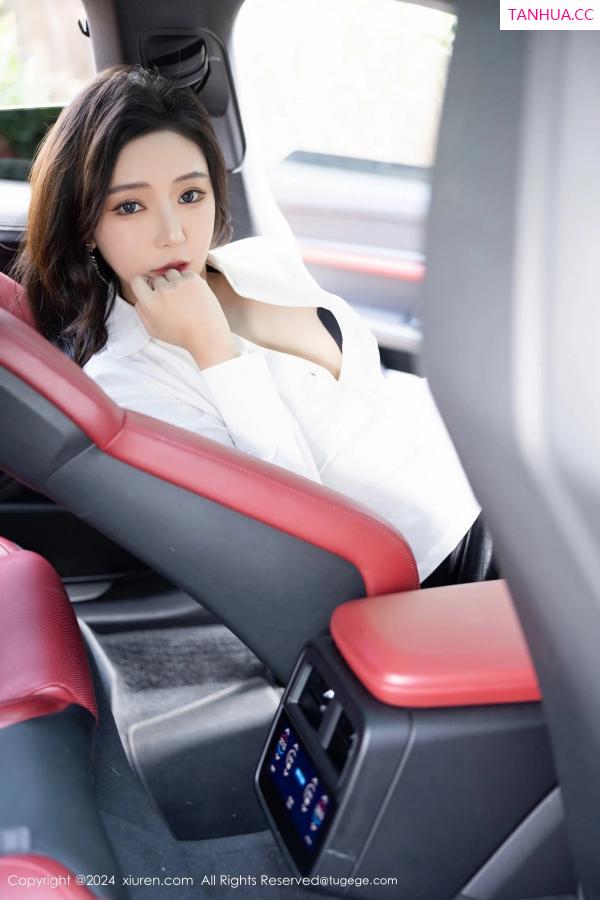 王馨瑶  [XiuRen]高清写真图 2024.03.29 No.8314 王馨瑶yanni 黑丝美腿第6张图片